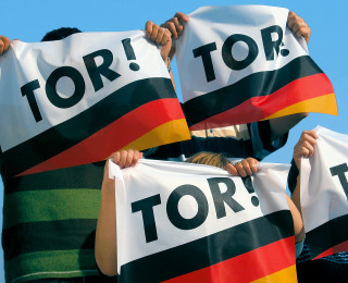 Petits drapeaux comme drapeaux de supporters